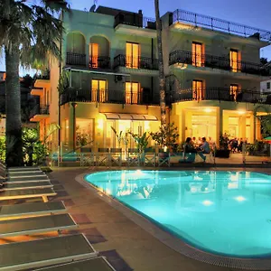*** Hotel Casella Italia