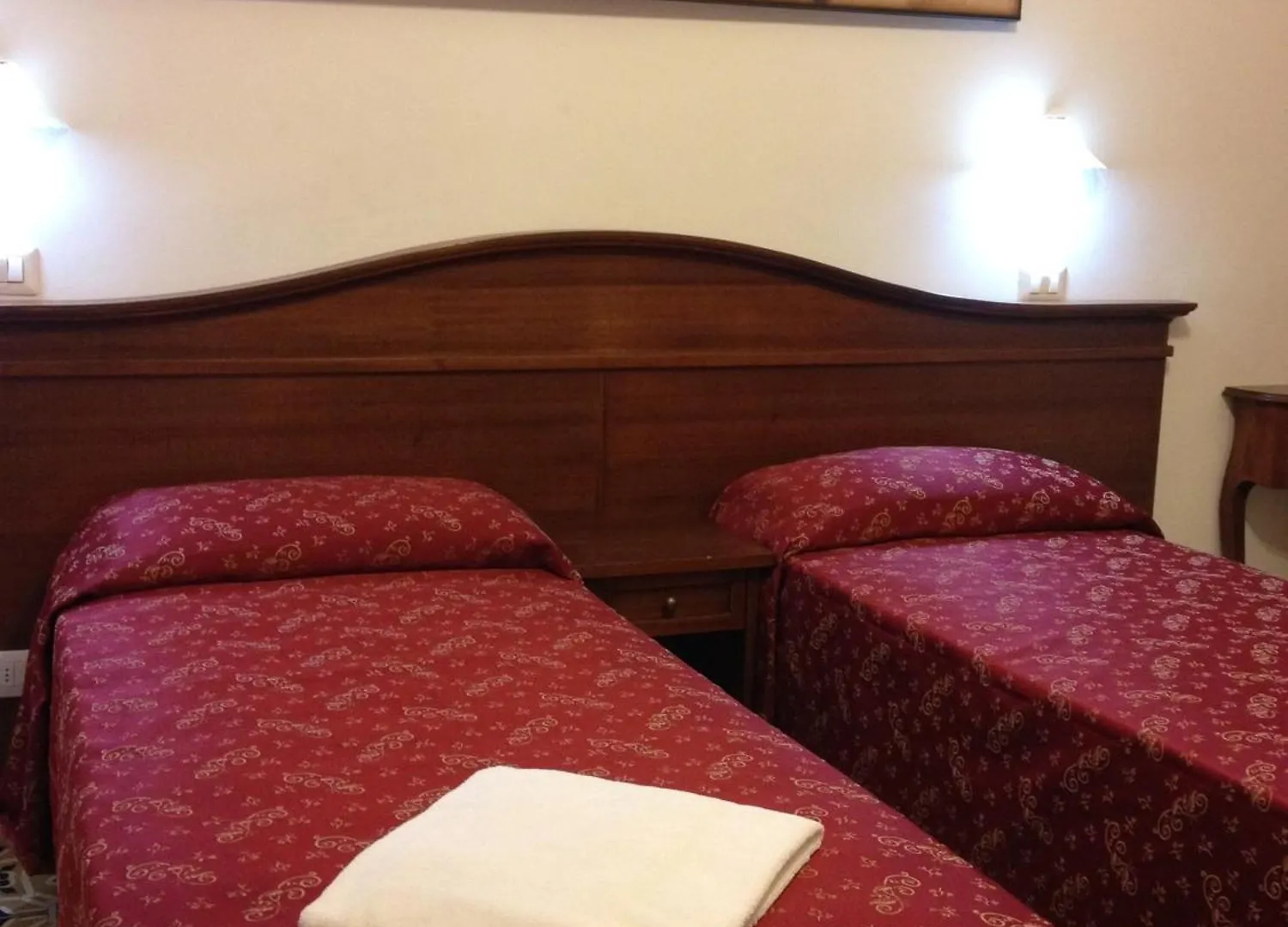 Konukevi Guesthouse Alex II Roma