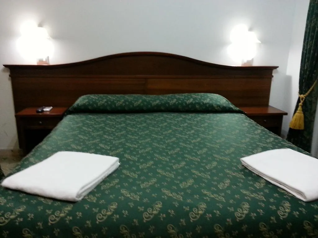 Guesthouse Alex II Roma Konukevi