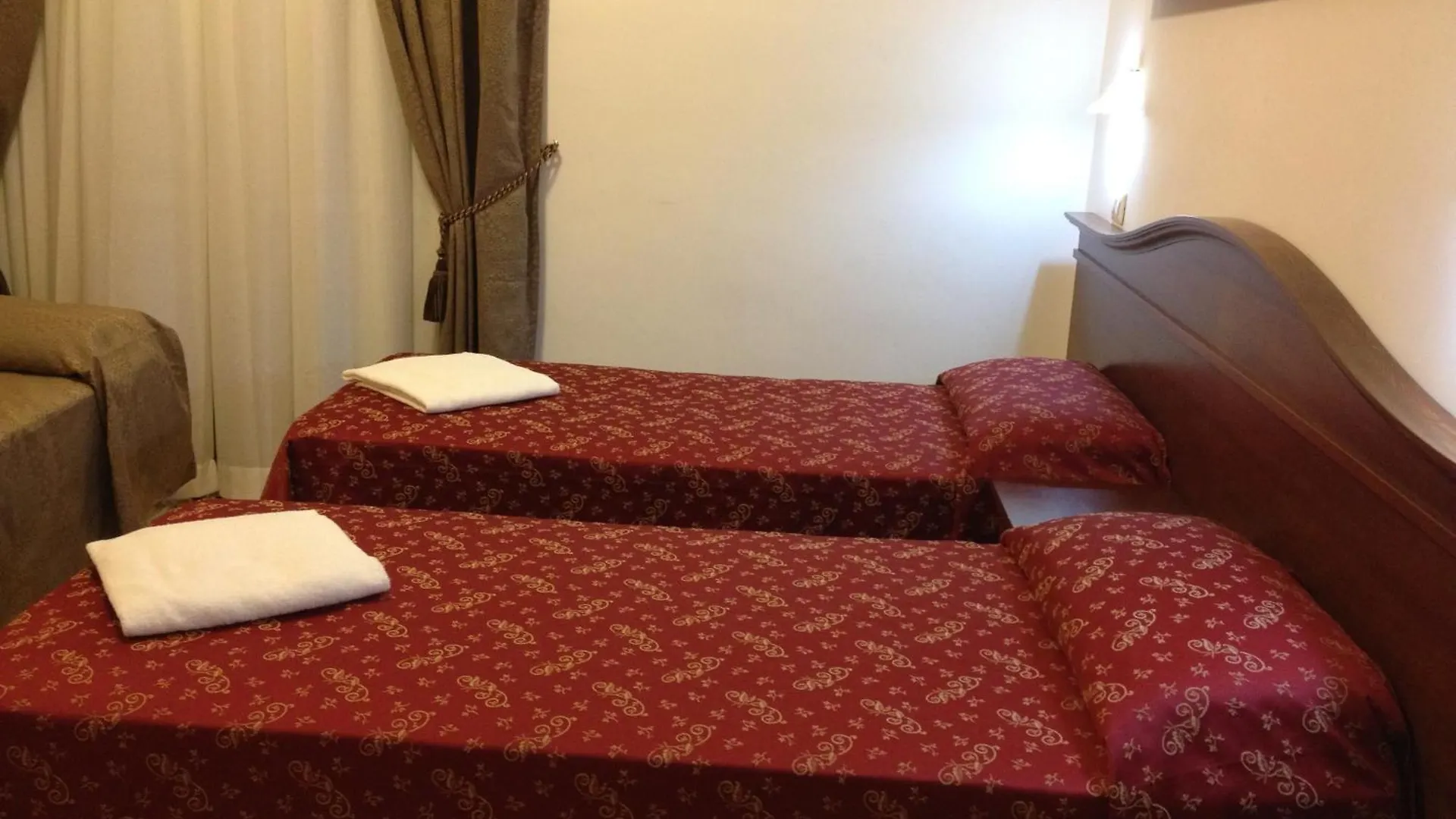 Guesthouse Alex II Rzym Pensjonat